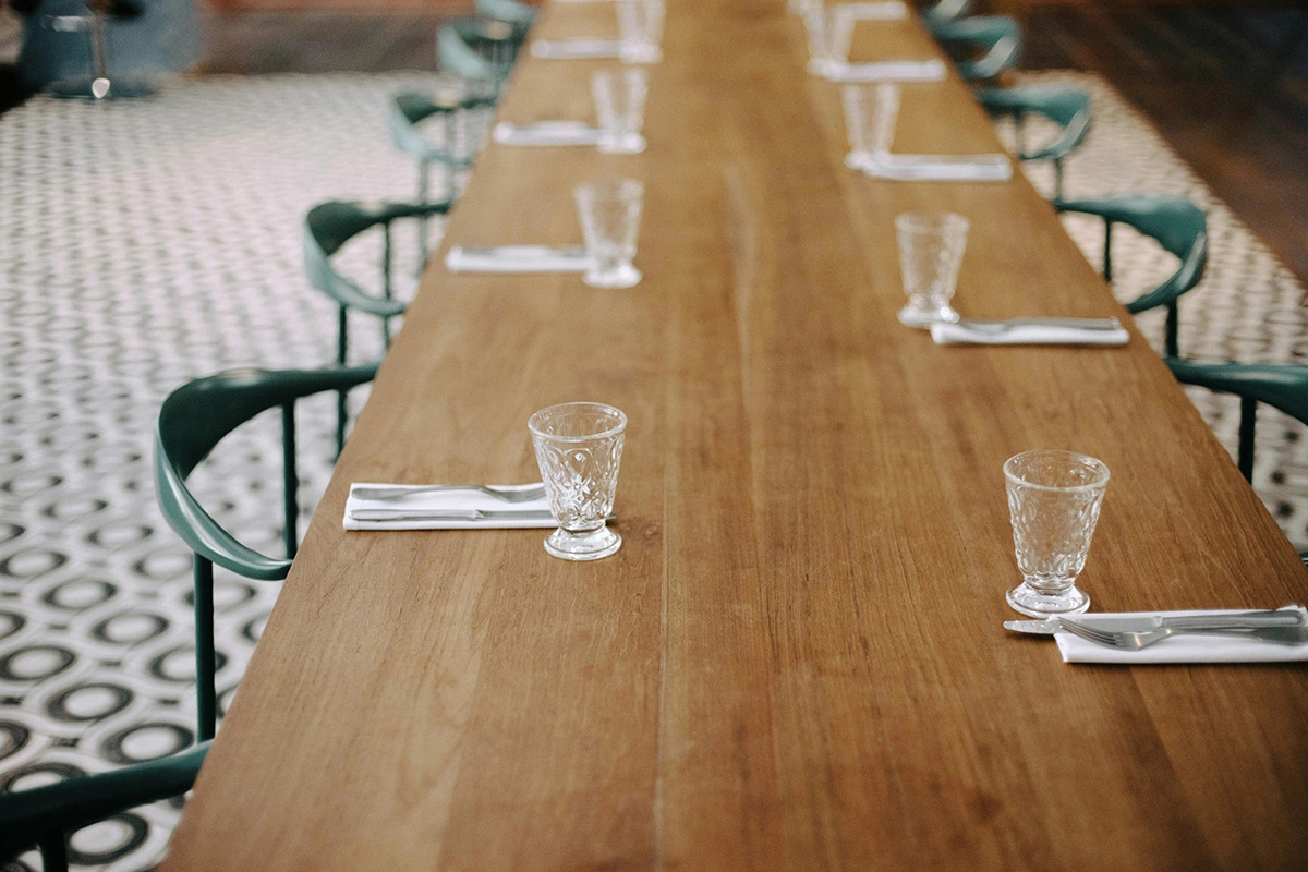 Общий стол — сильный ход для любого праздника