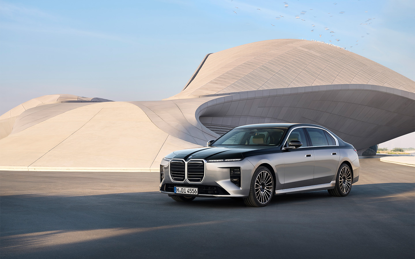 Сразу несколько крупных дилеров пообещали привезти обновленный&nbsp;BMW 7 Series в Россию