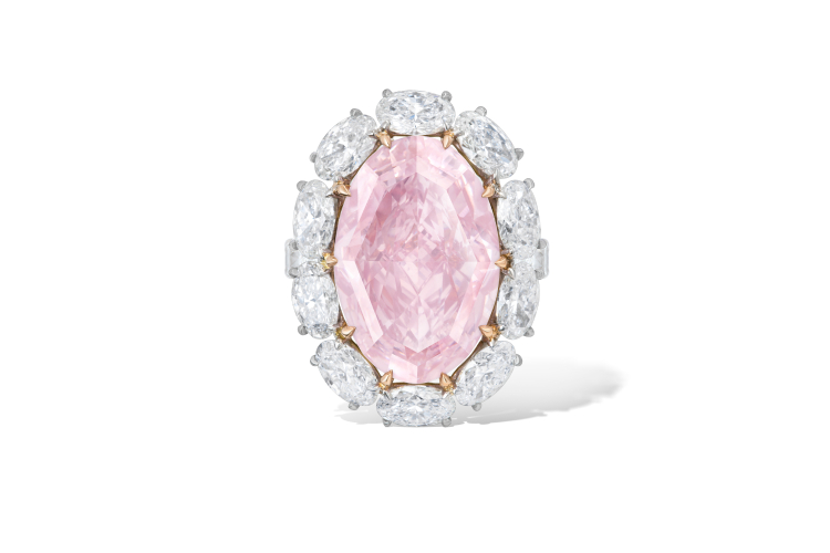 Кольцо с розовым бриллиантом&nbsp;овальной огранки весом 15,23 карата