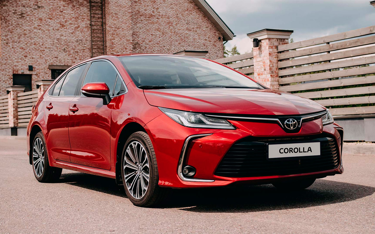 Посмотрите на старую Toyota Corolla, которая за 22 года проехала 2 млн км  :: Autonews