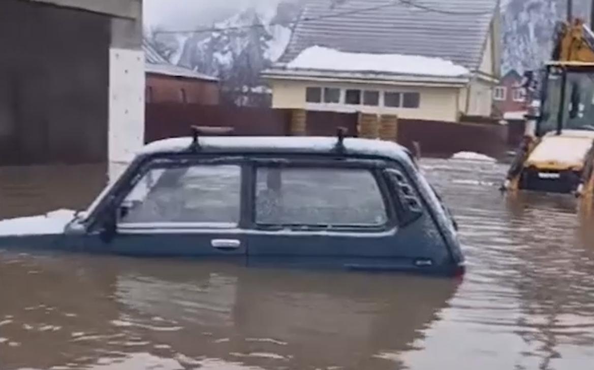 Ушла под воду часть города Аша в Челябинской области. Видео