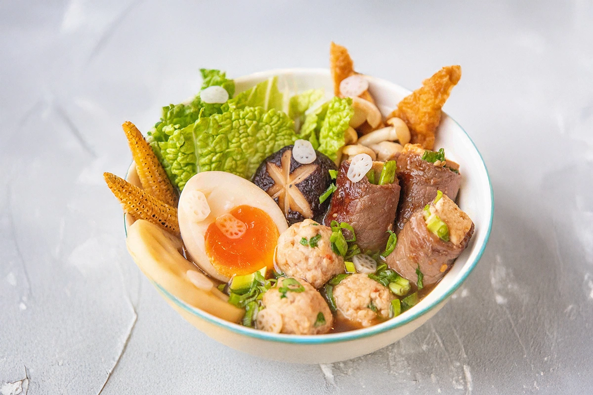 Традиционный японский суп ёсэнабэ