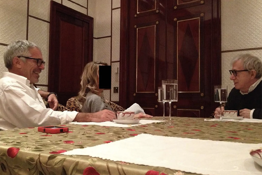 Эпштейн, Аллен и неизвестная&nbsp;женщина.