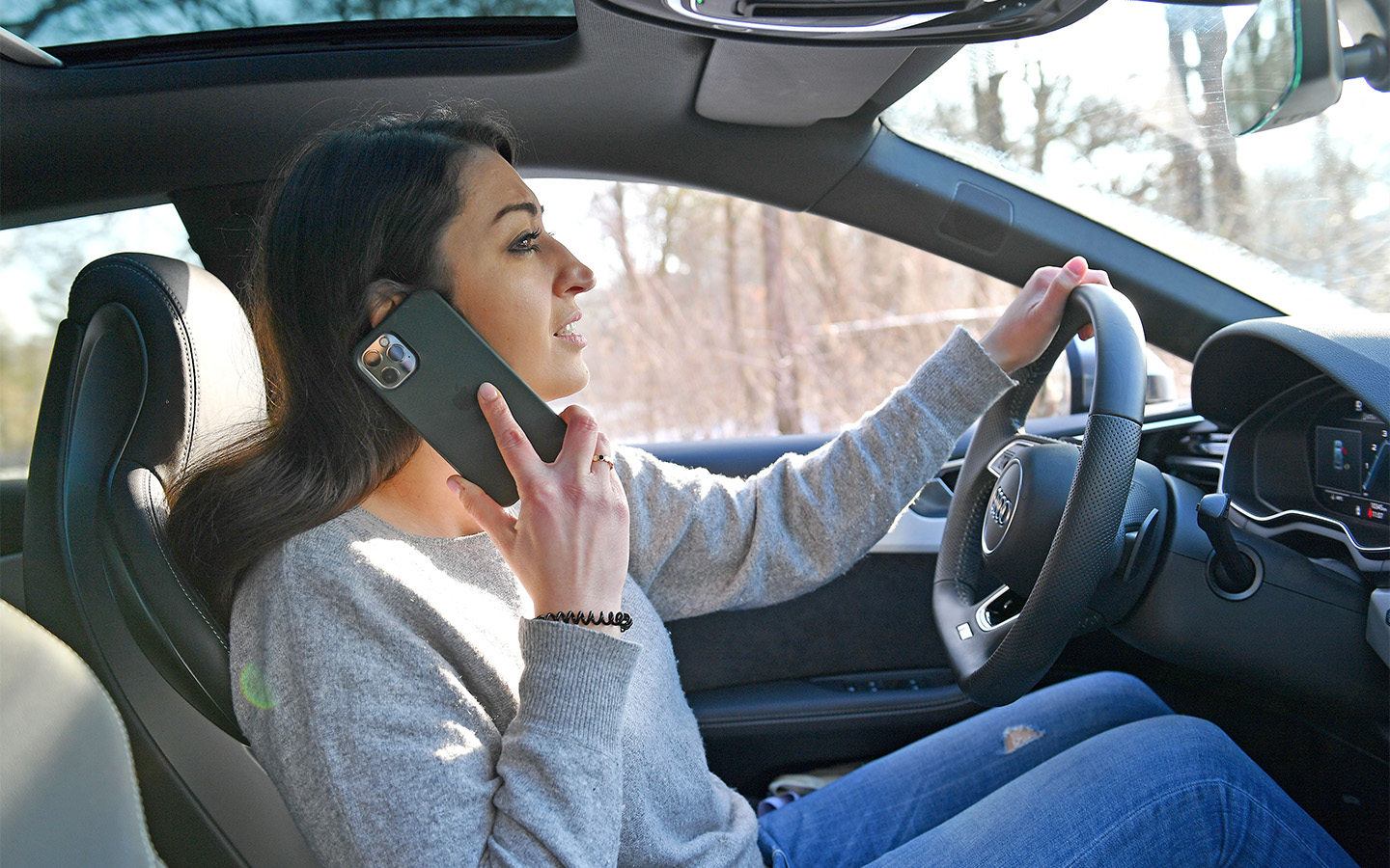 Закончить или продлить парковку можно также с помощью повторного звонка