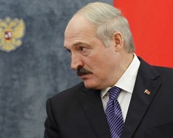 А.Лукашенко рассматривает проект об ответственности за "спекуляции на внутреннем рынке"