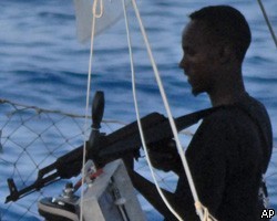 Российский танкер отбился от сомалийских пиратов