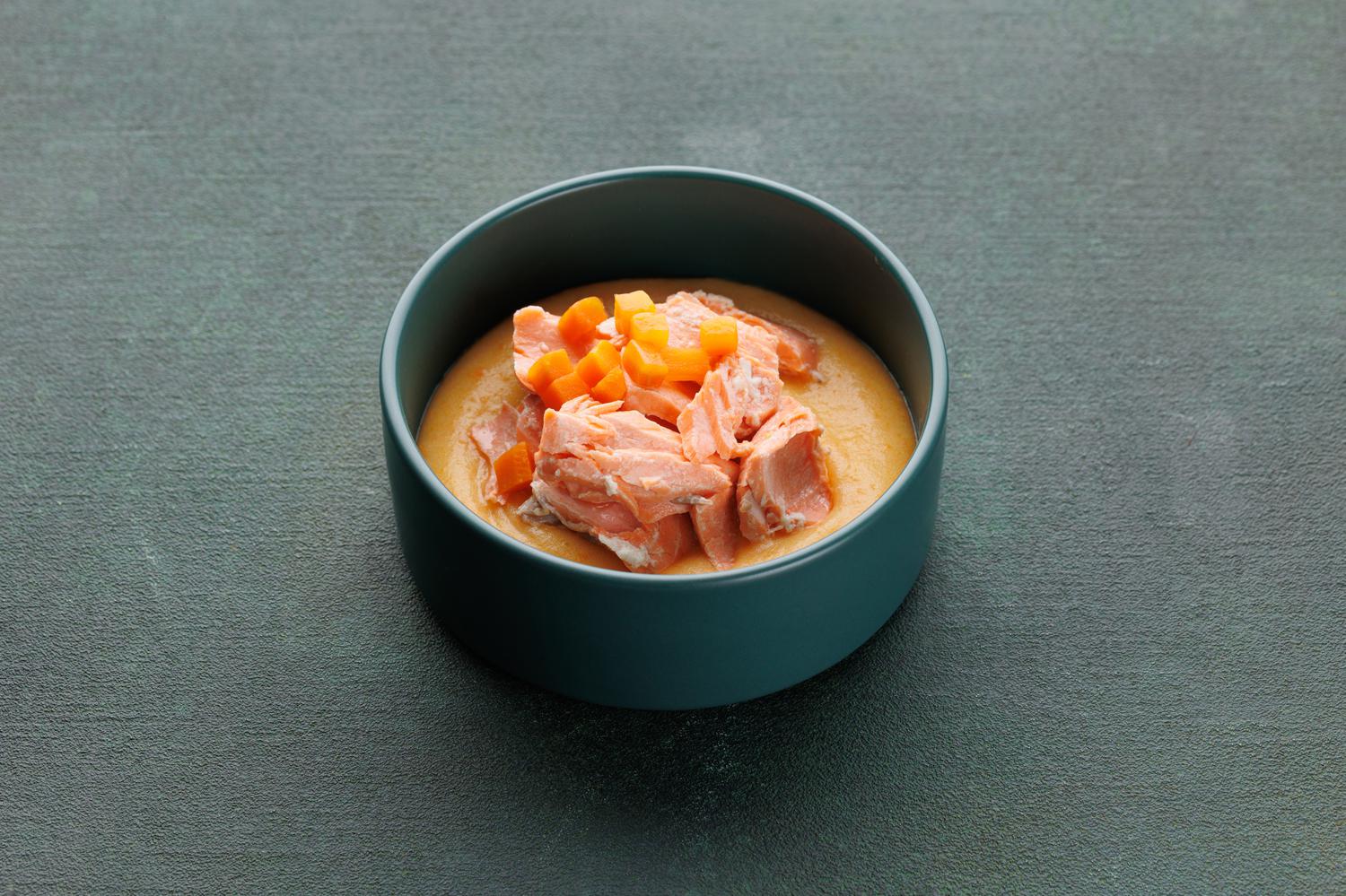 Морская форель на пару с картофельно-морковным пюре