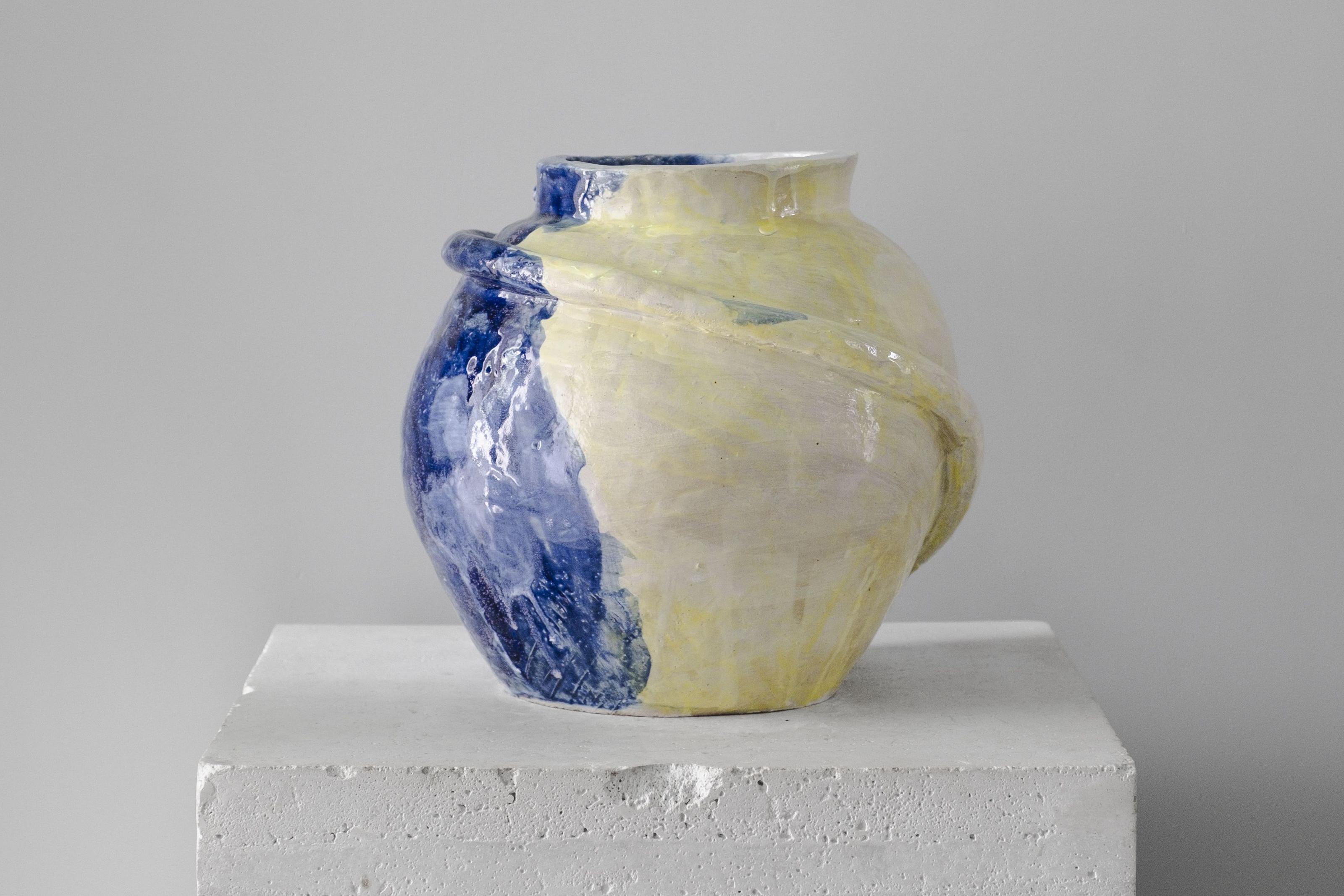 Ваза №13 из серии &laquo;Дом, часть луга, свет вечерний&raquo;, Маша Егорова, 130 000 руб., галерея Mute