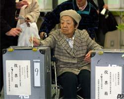 Правящий блок выиграл парламентские выборы в Японии