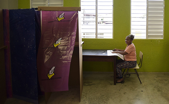Голосование на&nbsp;референдуме в&nbsp;городе Сан-Хуан, Пуэрто Рико. 11 июня 2017 года
