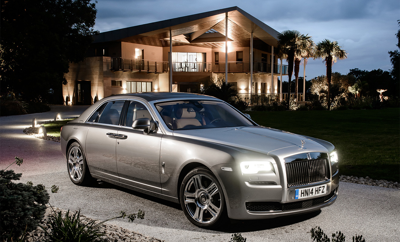 Rolls-Royce Ghost (349 автомобилей). Цена&nbsp;&mdash; от 24,2 млн рублей.
