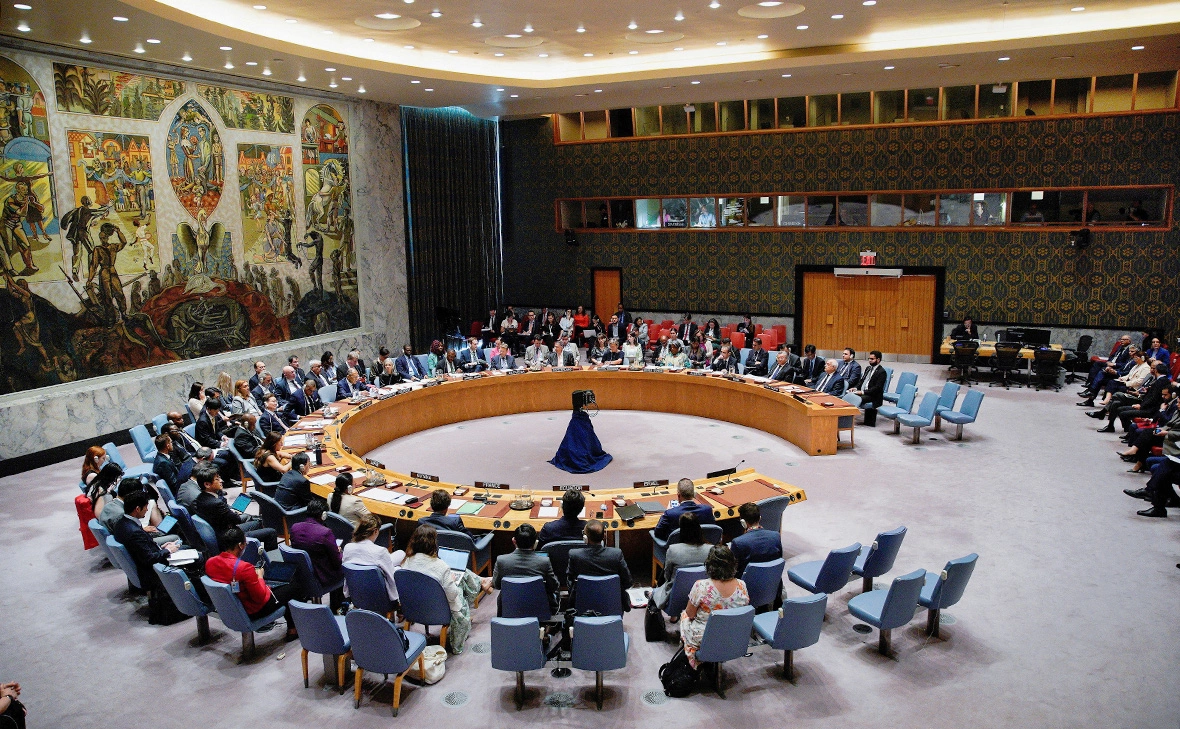 Eduardo Munoz / Reuters