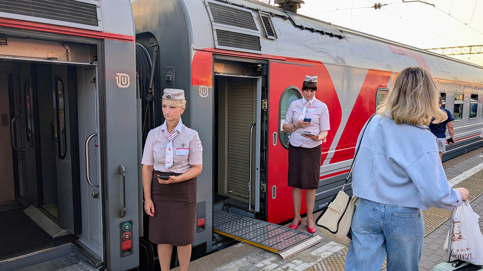 Названы направления, куда летом сложнее всего купить билеты