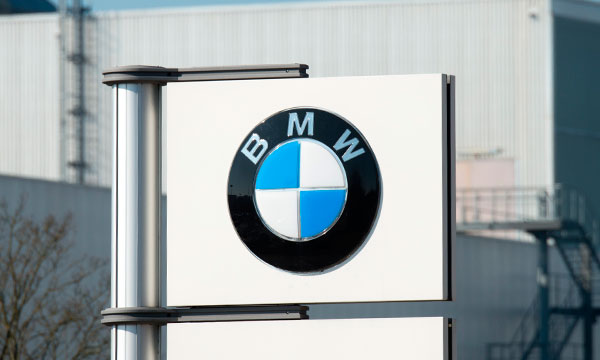 Завод BMW в Южной Африке будет работать на навозе 