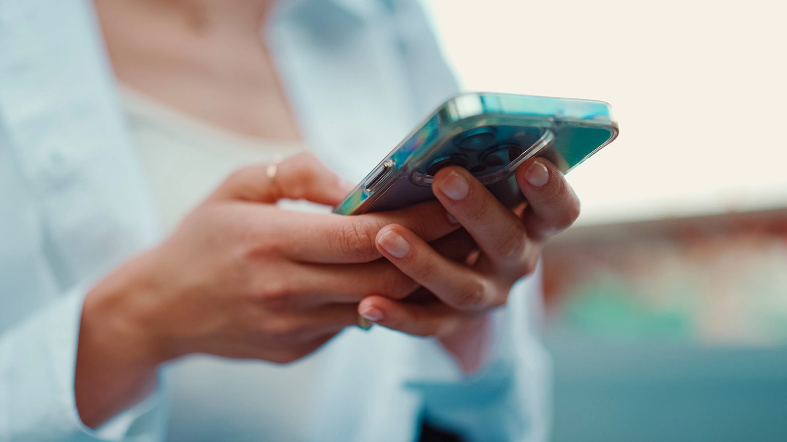 Названы файлы и данные, которые нельзя хранить на смартфоне