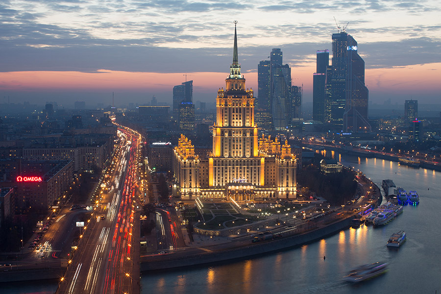 Москва потеряла двух миллиардеров. Теперь людей с таким состоянием в городе 69. Это единственный город в топ-10, где численность состоятельных людей уменьшилась. Всего в России проживают 96 миллиардеров, в страновом рейтинге она за год опустилась с четвертой на шестую строчку
