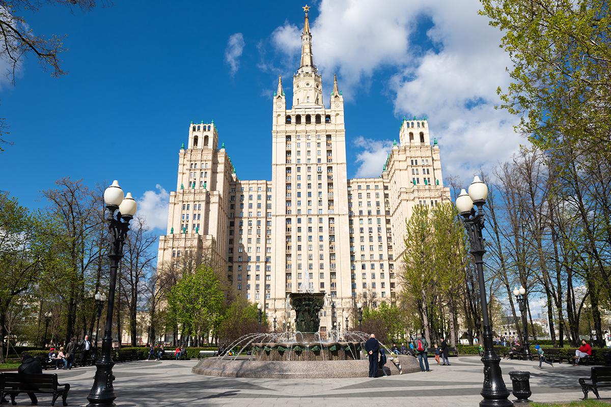 Жилой дом на Кудринской площади