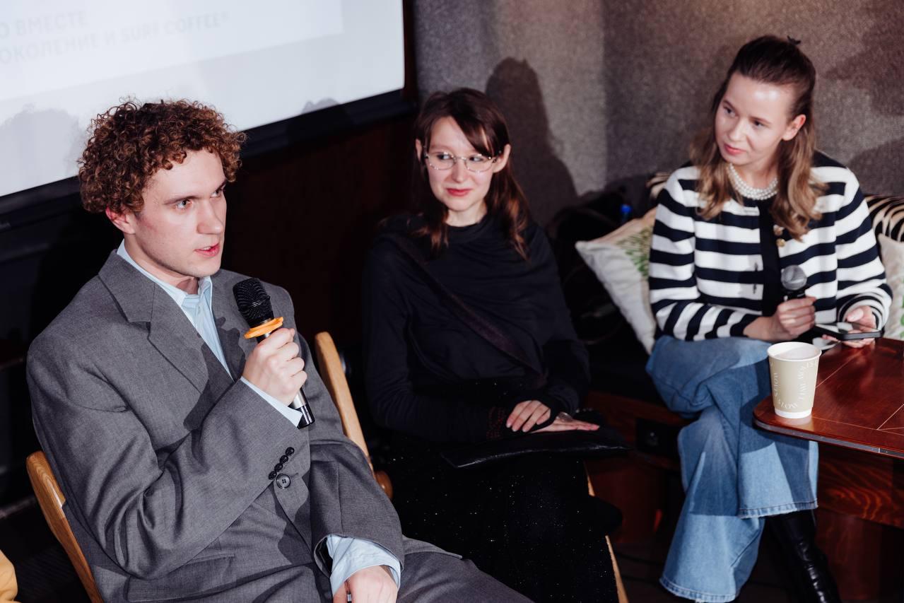 Андрей Савочкин, Рената Латыпова и Алина Малютина