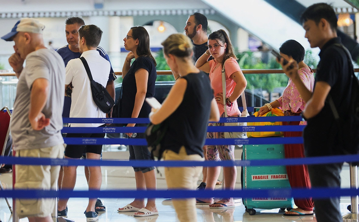 Johannes Christo / Reuters