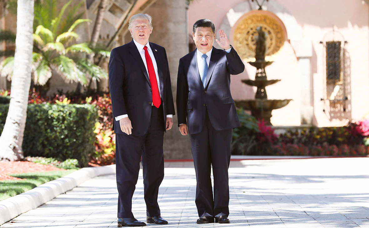 Дональд Трамп и ​Си Цзиньпин (справа)