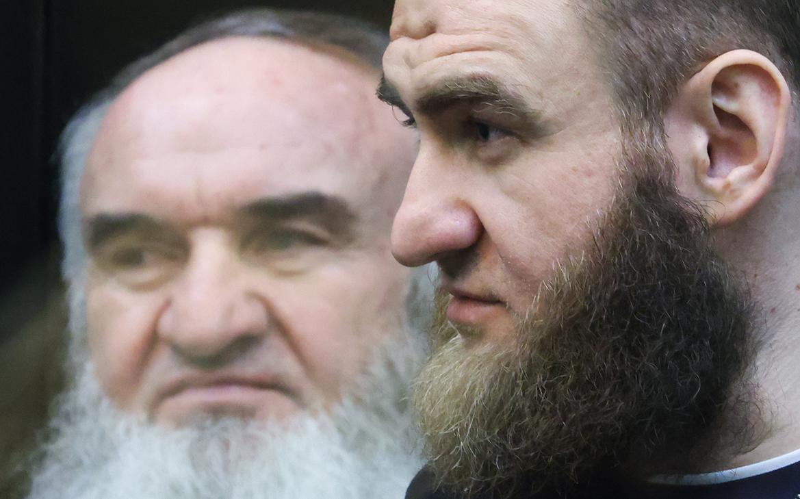 Суд оставил без изменения пожизненный приговор отцу и сыну Арашуковым