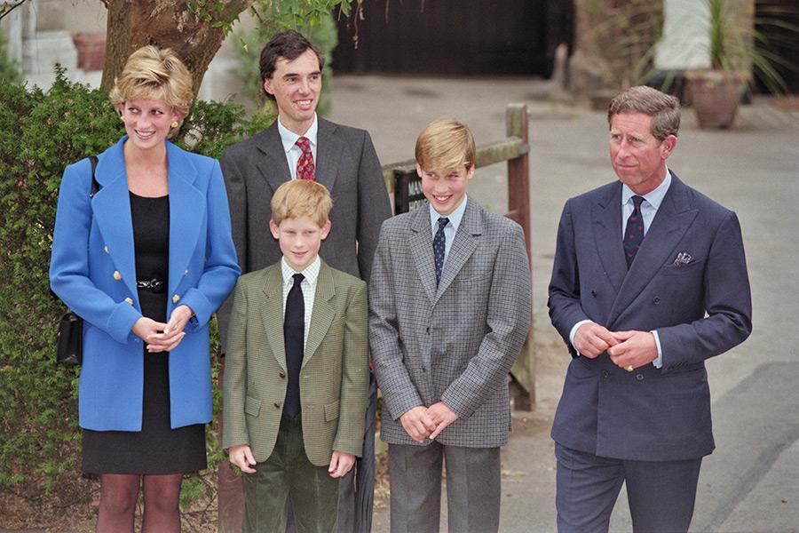 Принц Уильям (второй справа) в детстве с семьей, 1995 год