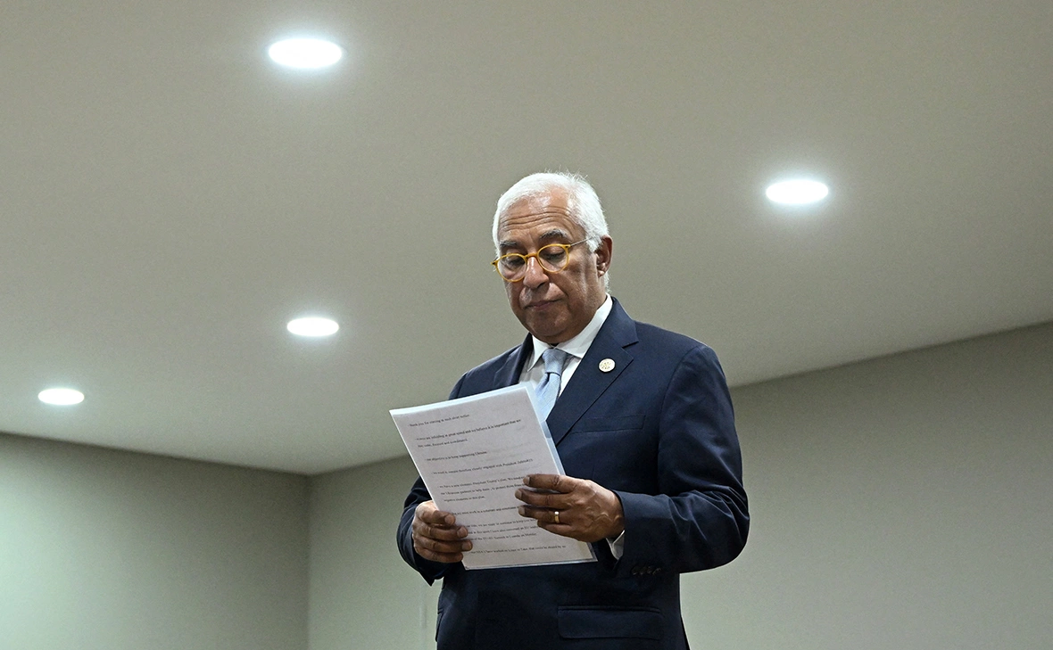 Leon Neal /  Reuters