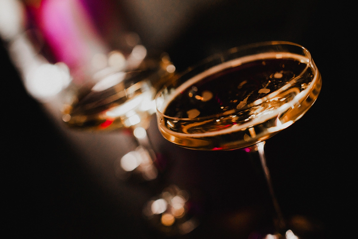 Шампанское и другие пузыри: как выбрать игристое на Новый год