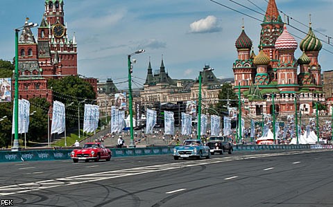 Показательные заезды боллидов "Формулы-1" в Москве