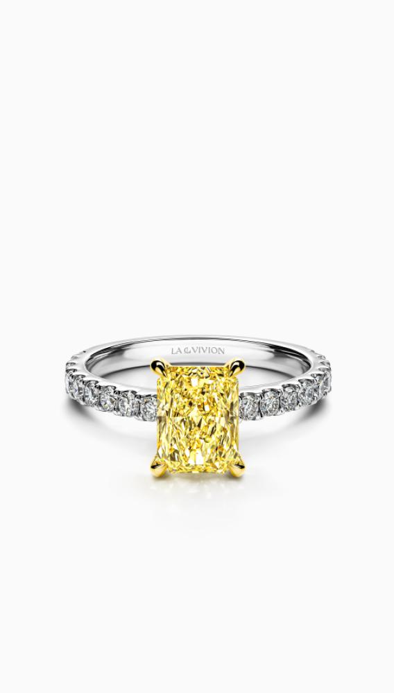 Кольцо La Diva из золота с бриллиантами, la Vivion, 590&nbsp;700 руб. (lavivion.ru)