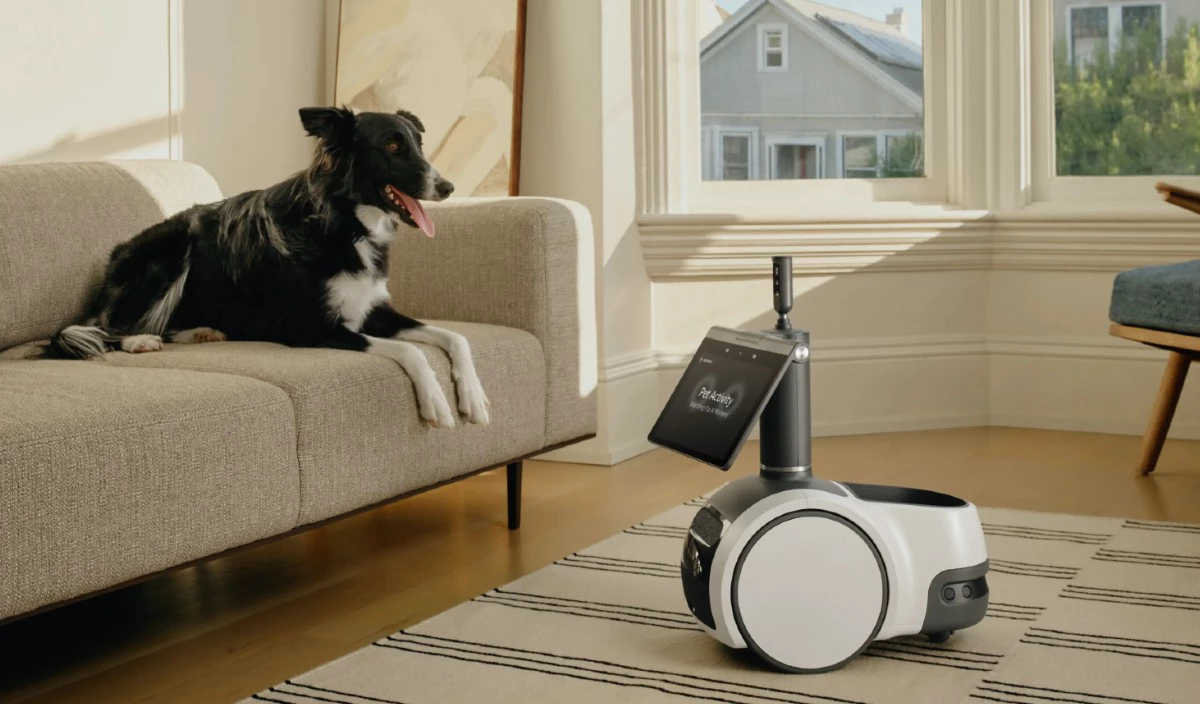 <p>Домашний робот Amazon Astro способен ухаживать за домашними животными&nbsp;&nbsp;&nbsp;</p>