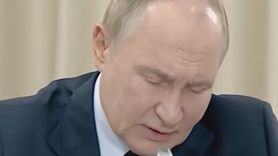 Путин предостерег от соблазна напечатать и раздать деньги