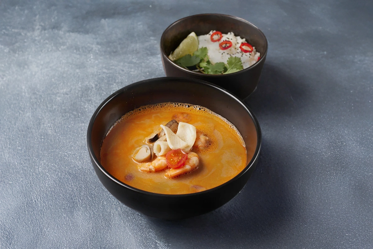 Том-ям с морепродуктами