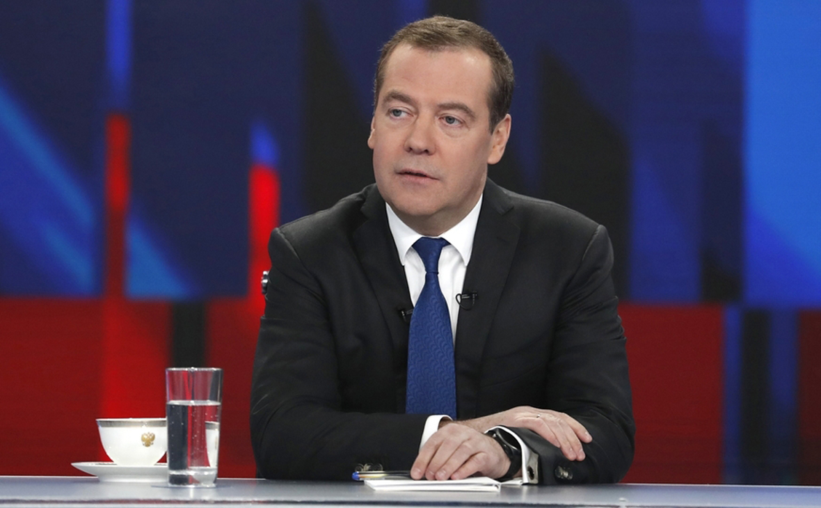 Медведев заявил о необходимости профилактики преступности в армии