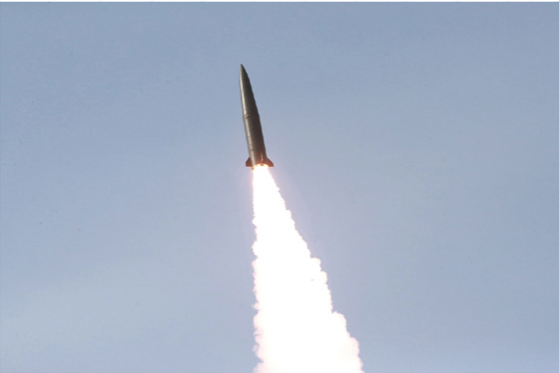 Северокорейские СМИ опубликовали фото новых учений с запуском ракет
