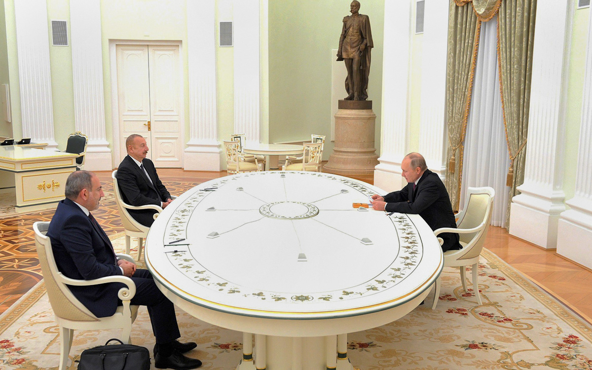Никол Пашинян, Ильхам Алиев и Владимир Путин