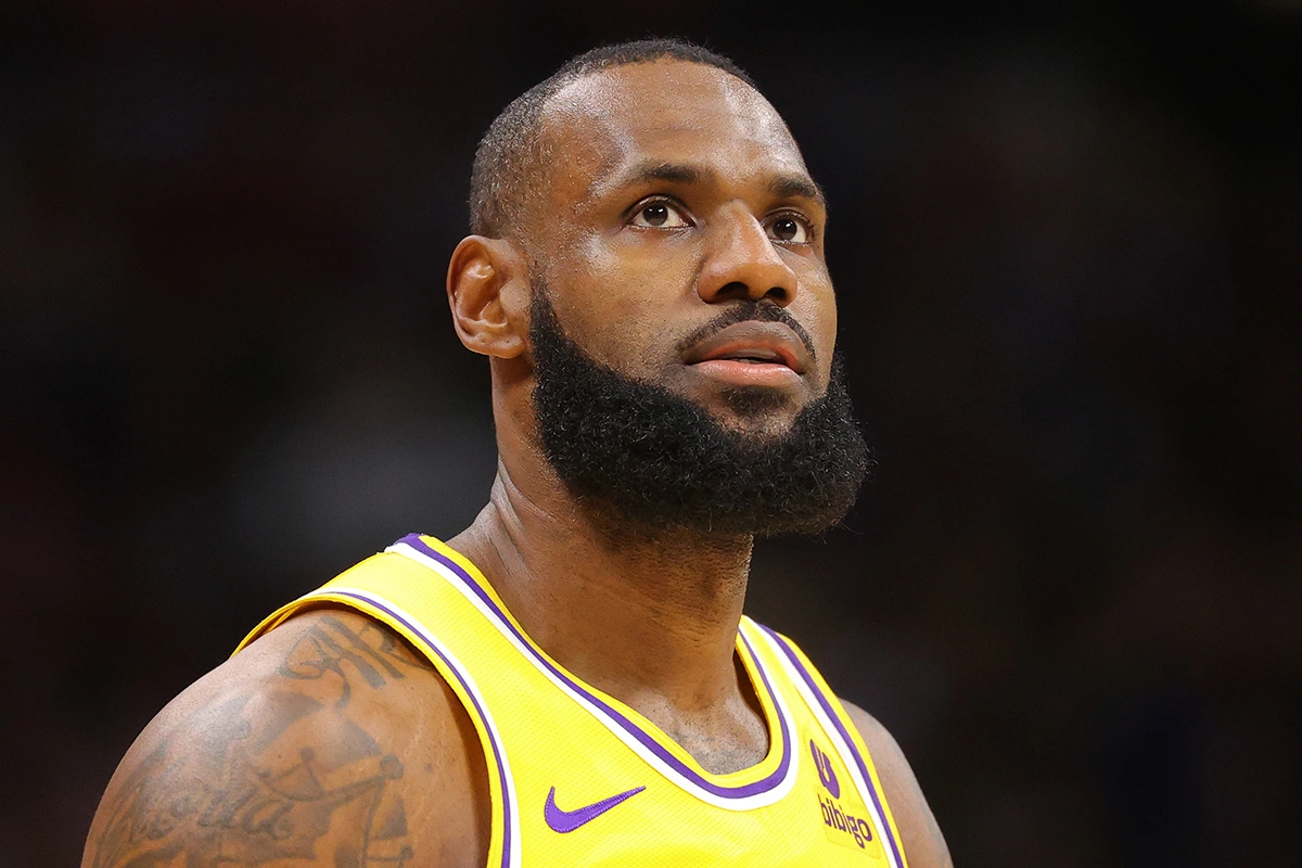 Леброн Джеймс