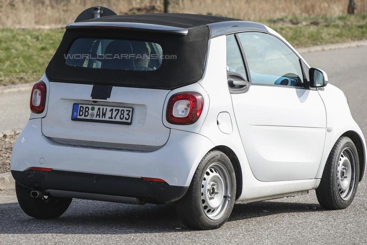 Кабриолет Smart Fortwo замечен без камуфляжа :: Autonews