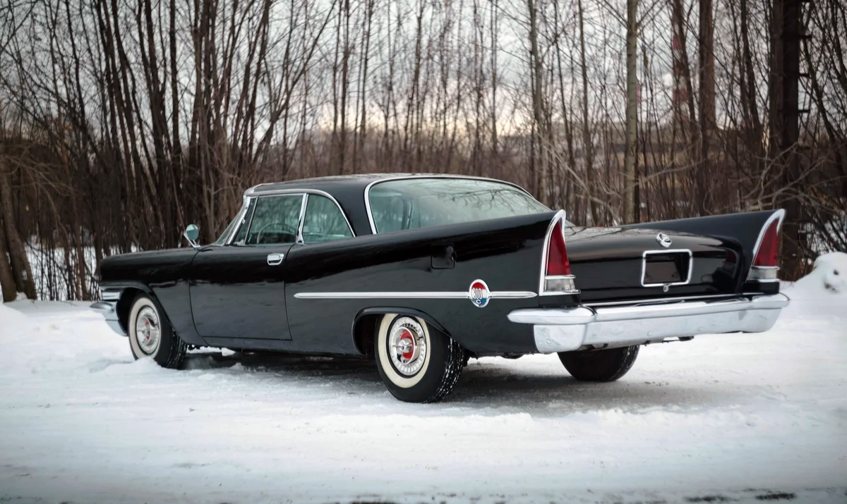 Олдтаймер Chrysler 300 1957 года выставила на продажу за <span class=