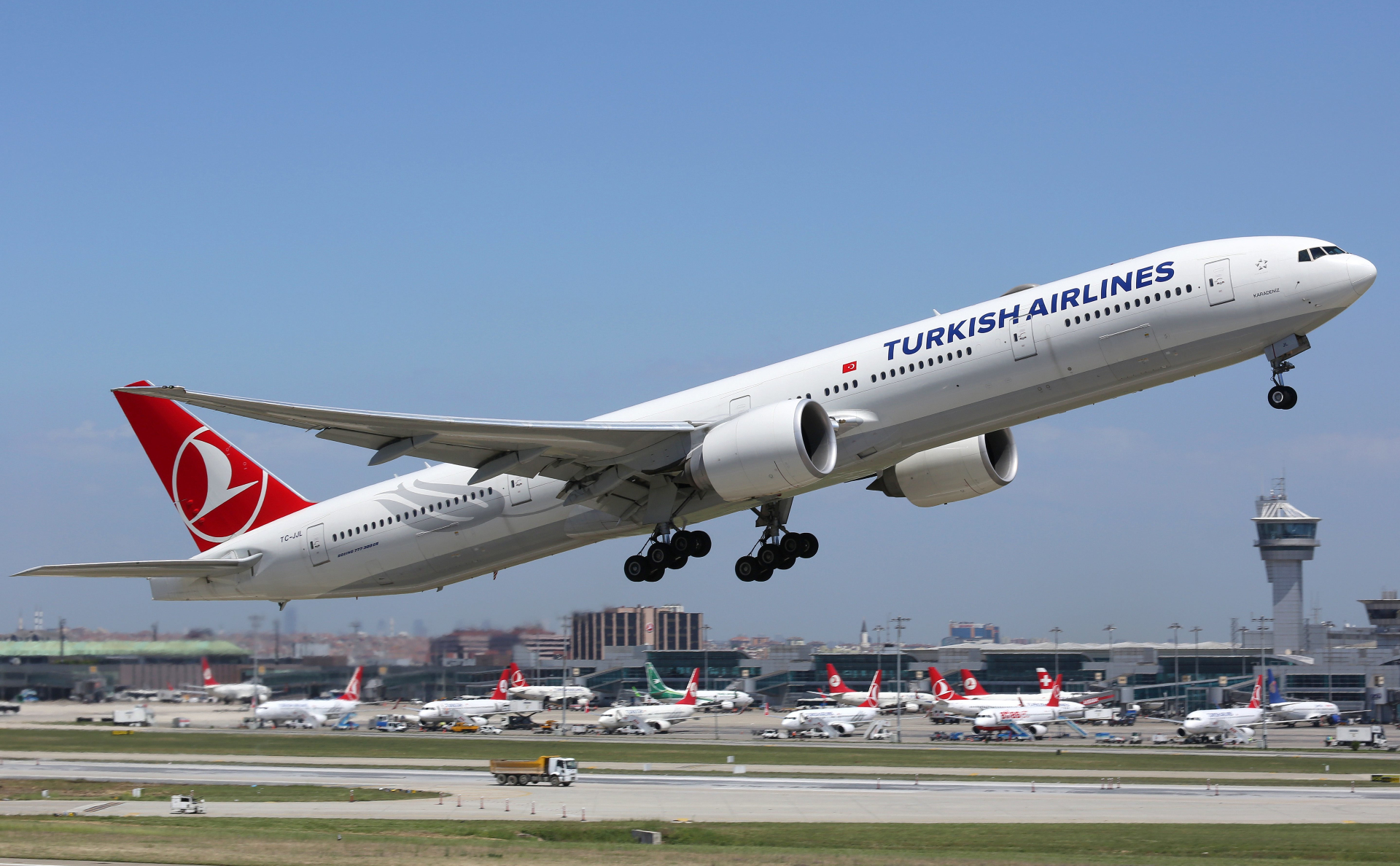 Turkish Airlines разрешила вернуть или обменять билеты на Украину"/>













