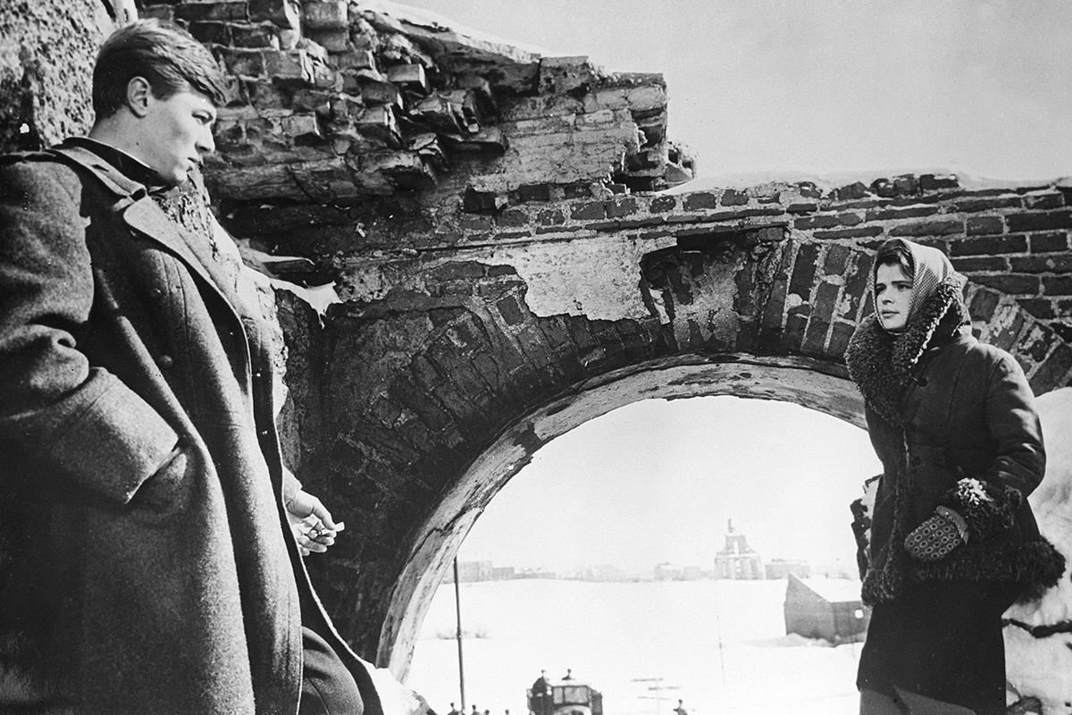 Александр Збруев и Тамара Семина в художественном фильме «Чистые пруды» (1965)