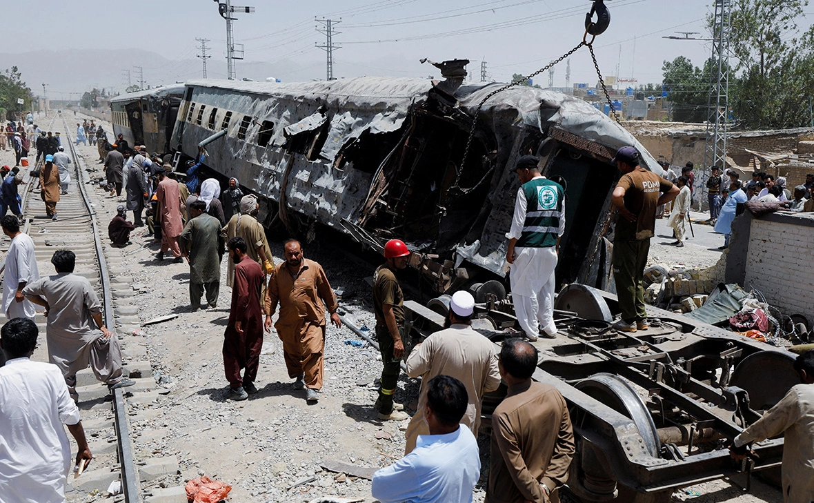 Naseer Ahmed / Reuters