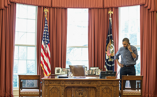 Президент США Барак Обама в Овальном кабинете Белого дома