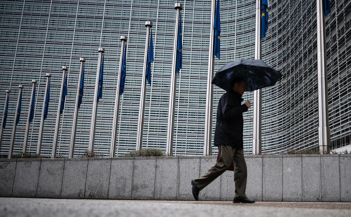 Leon Neal / Getty Images