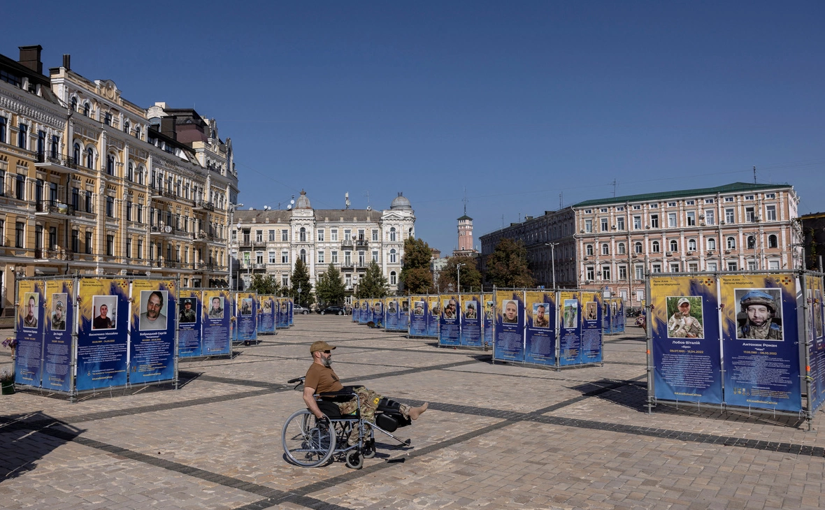 Thomas Peter / Reuters