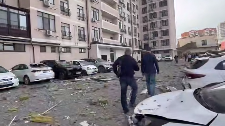 В Новороссийске ввели режим ЧС из-за атаки ВСУ"/>