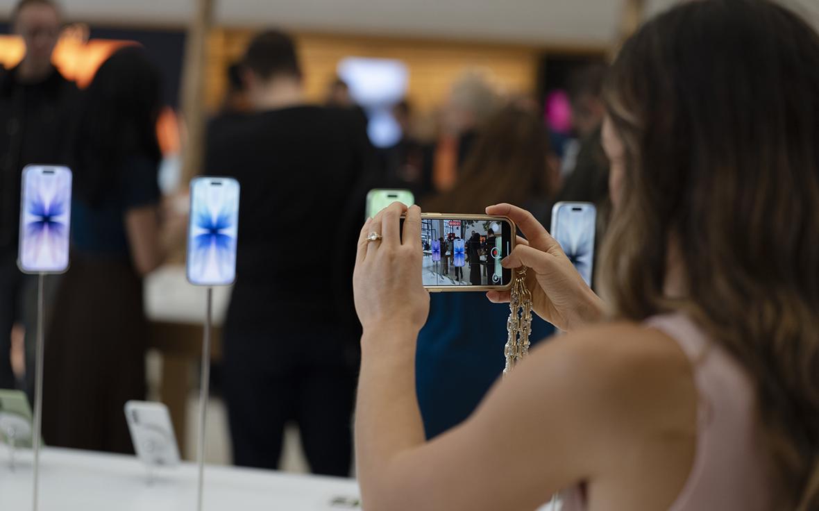 Apple обошла Samsung по поставкам смартфонов впервые за 14 лет