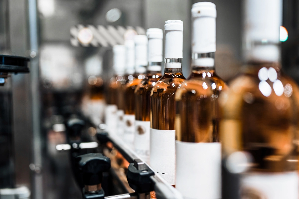 Производство алкоголя в России в 2025 году стало минимальным за 9 лет