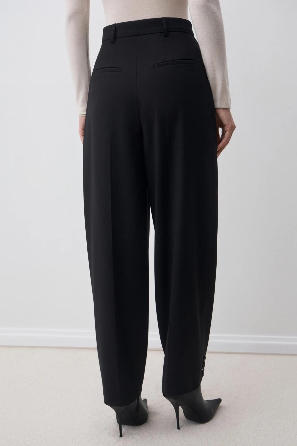 Брюки&nbsp;Anna Pekun, 12 980 руб. (annapekun.ru)