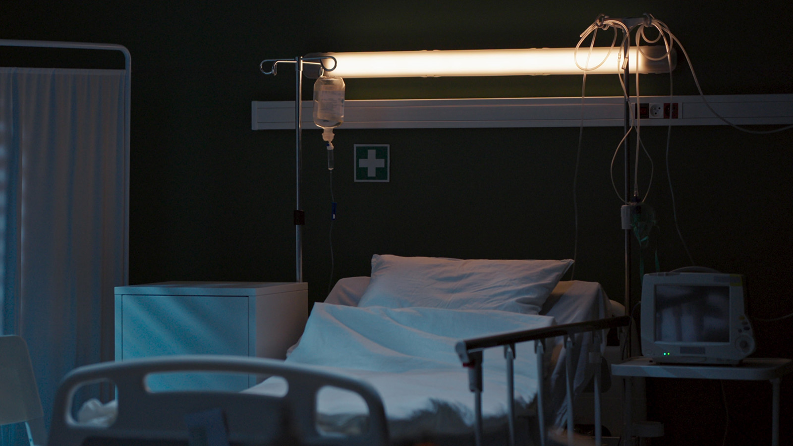 82-летний китаец каждый день навещал жену. На дорогу уходило 12 часов